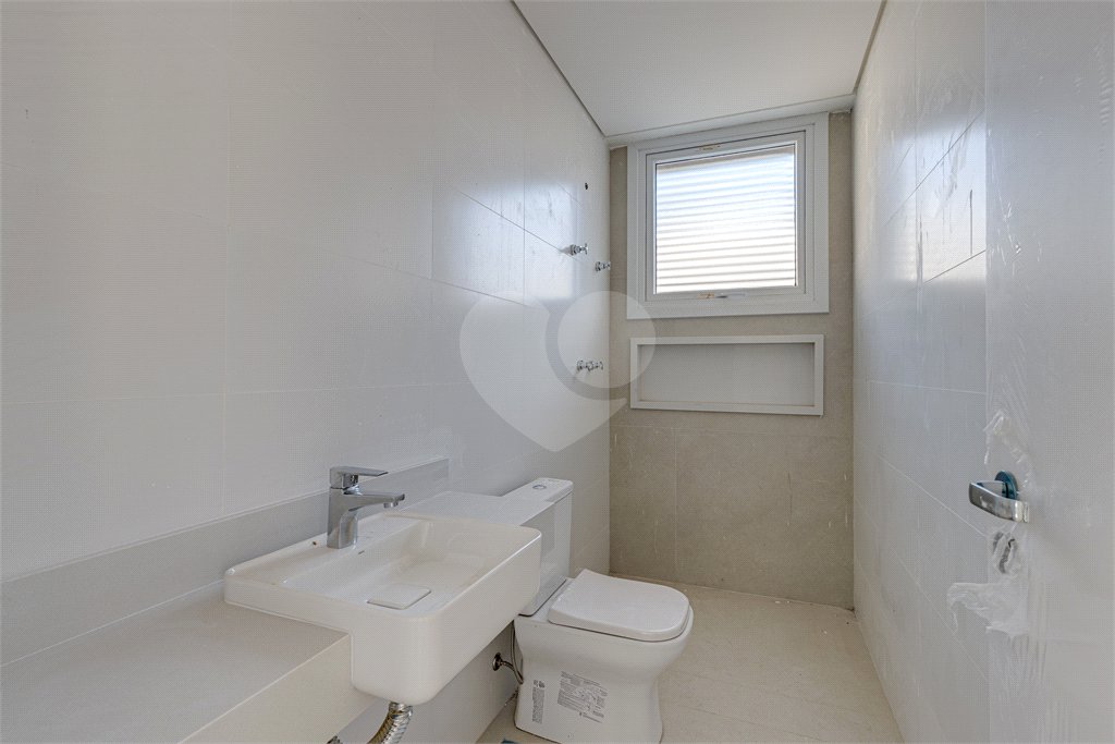 Casa à venda com 4 suítes no condomínio Vila Arese, São Paulo - SP