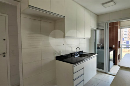 Apartamento à venda com 3 quartos, sendo 1 suíte, em Água Branca, São Paulo, SP