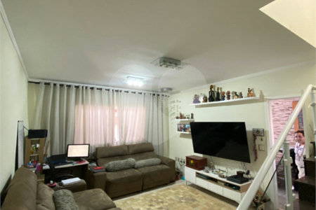 Casa à venda com 3 quartos, sendo 1 suíte, em Jardim Santa Clara, Guarulhos, SP