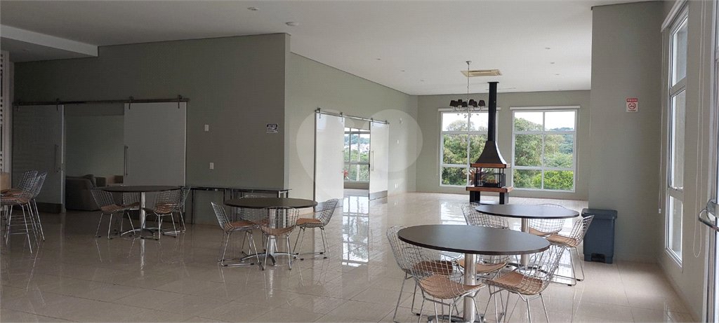 Casa à venda com 4 suítes no condomínio Figueira Garden, Atibaia - SP