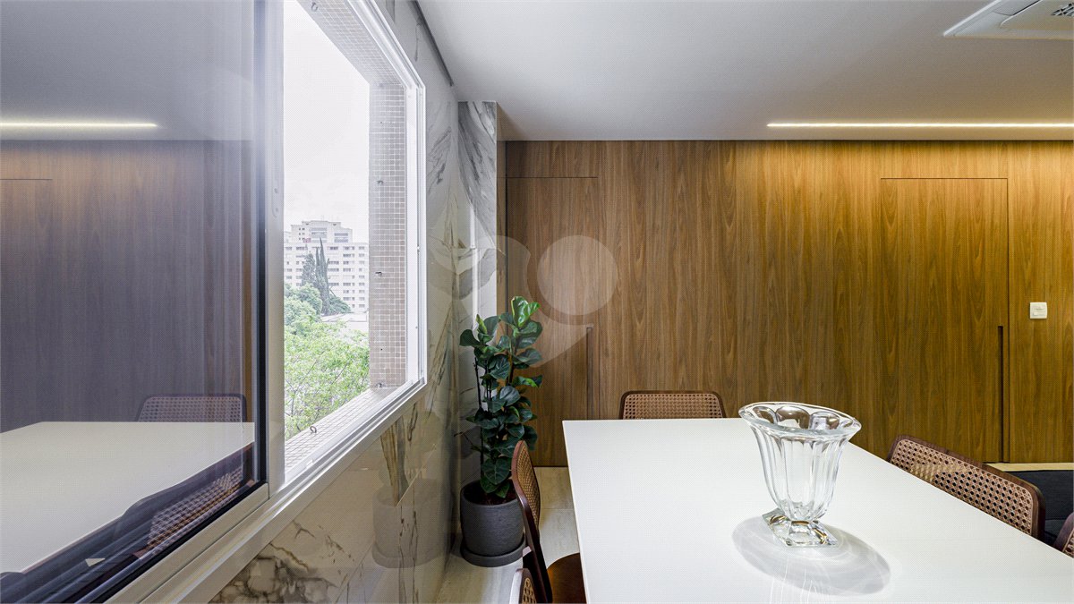 Apartamento à venda com 3 quartos, sendo 1 suíte, em Vila Uberabinha, São Paulo, SP