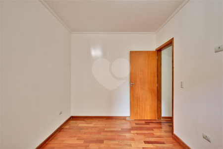 Casa à venda com 3 quartos, sendo 1 suíte, em Santo Amaro, São Paulo, SP