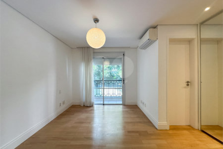 Casa à venda com 4 suítes no condomínio Quadra Real Campo Belo, São Paulo - SP