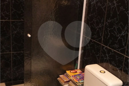 Sobrado com 101m², 2 dormitórios, sendo 2 suítes, 2 vagas, à venda na Vila Ema.