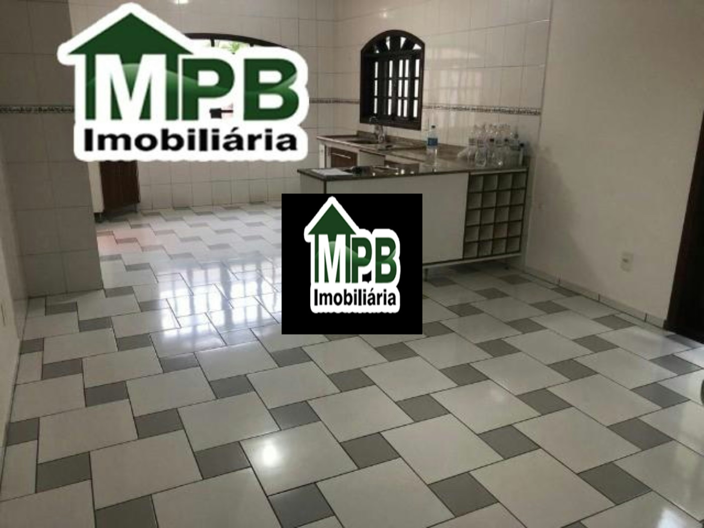 Sobrado à venda com 4 quartos, sendo 2 suítes, em Jardim Pagliato, Sorocaba, SP