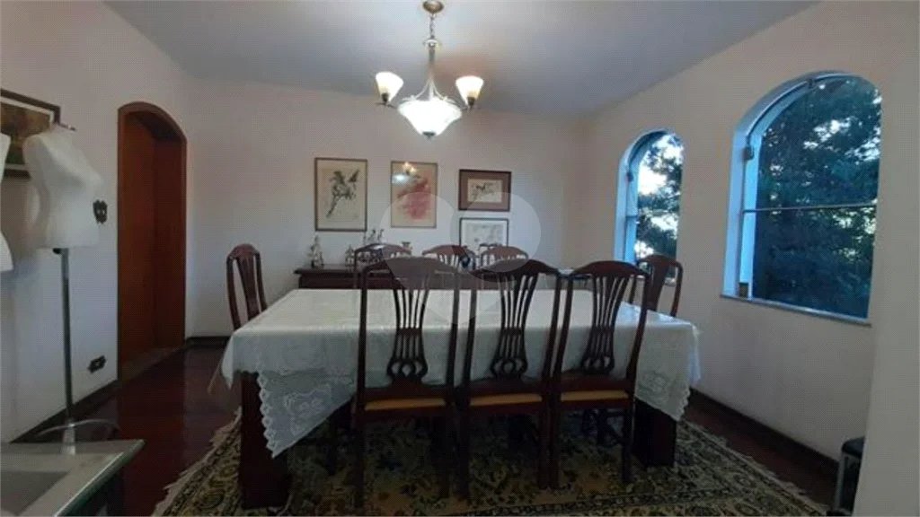 Casa à venda com 4 quartos, sendo 2 suítes, em MORUMBI, São Paulo, SP