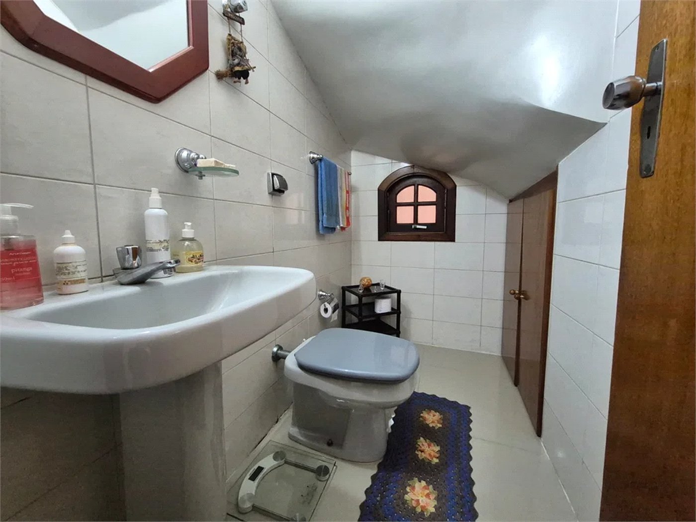 Sobrado à venda com 3 quartos, sendo 1 suíte, em Jardim Sarah, São Paulo, SP