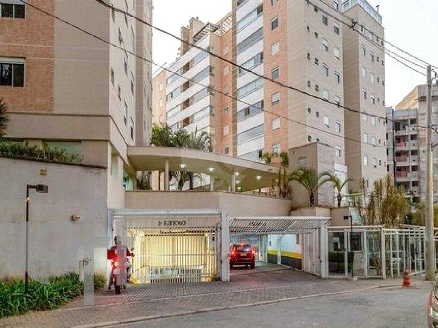 Apartamento à venda com 3 suítes em Vila Suzana, São Paulo, SP