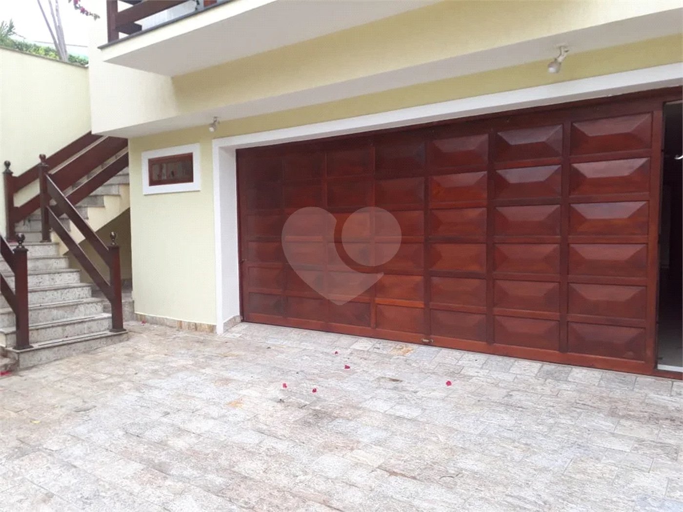 Sobrado à venda com 6 quartos, sendo 5 suítes, em Tremembé, São Paulo, SP