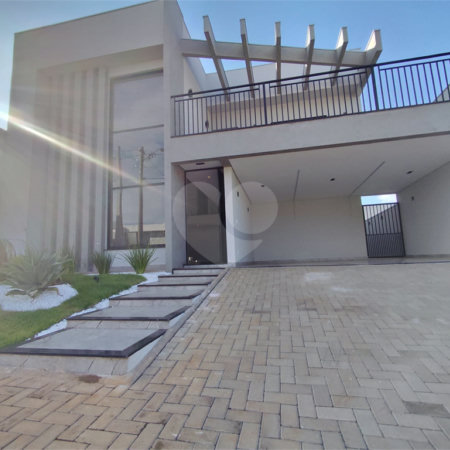 Casa à venda com 4 quartos, sendo 3 suítes,  no condomínio Residencial Golden Ville, Itapetininga - SP