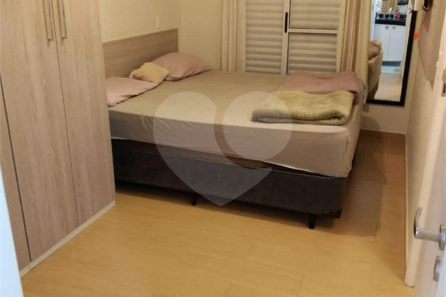 Casa à venda com 2 suítes no condomínio Residencial Matos, São Paulo - SP
