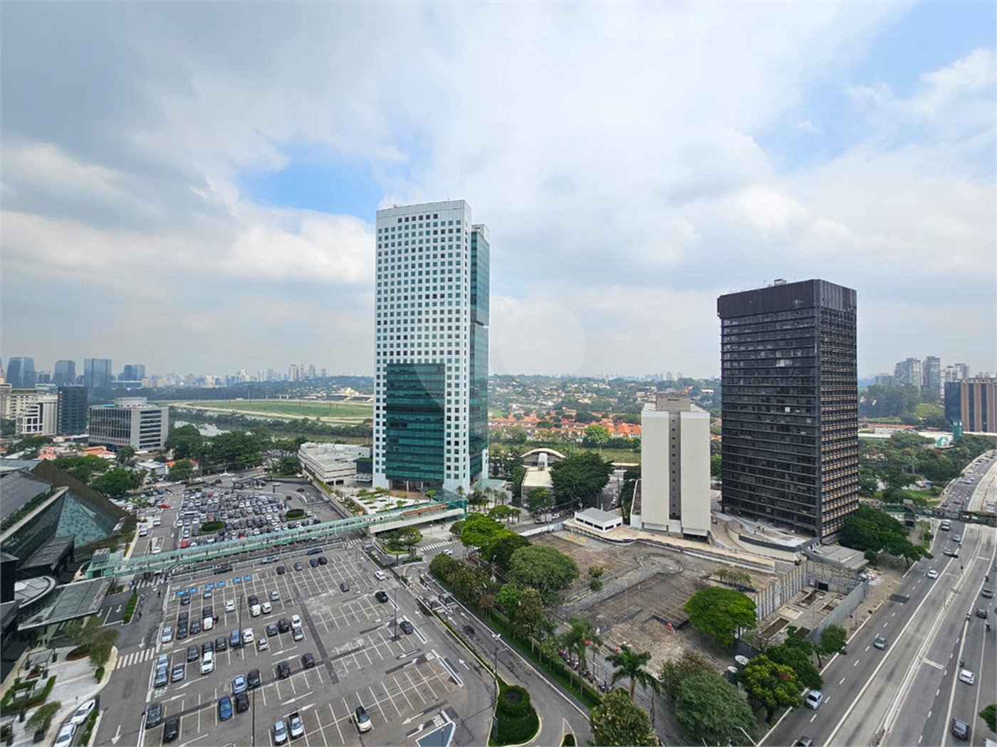 Apartamento à venda ou para alugar com 1 quarto em Pinheiros, São Paulo, SP