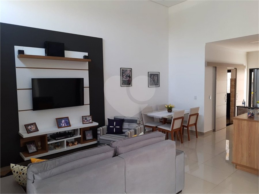 Casa à venda com 3 quartos, sendo 1 suíte, no Centro, Sorocaba, SP