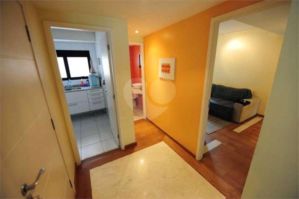 Apartamento à venda ou para alugar com 3 quartos, sendo 2 suítes, em Jardim Morumbi, São Paulo, SP