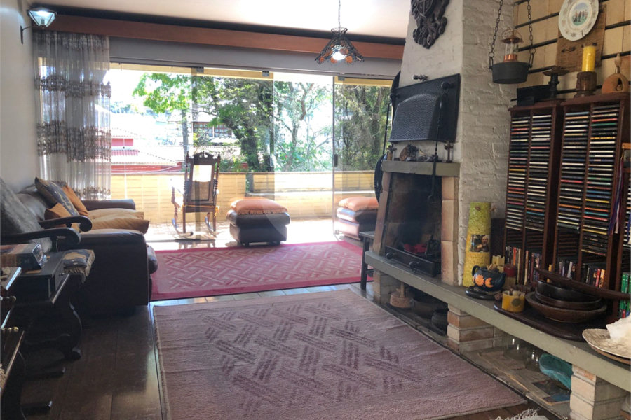 Sobrado à venda com 5 quartos, sendo 1 suíte,  em Jardim São Bento, São Paulo, SP
