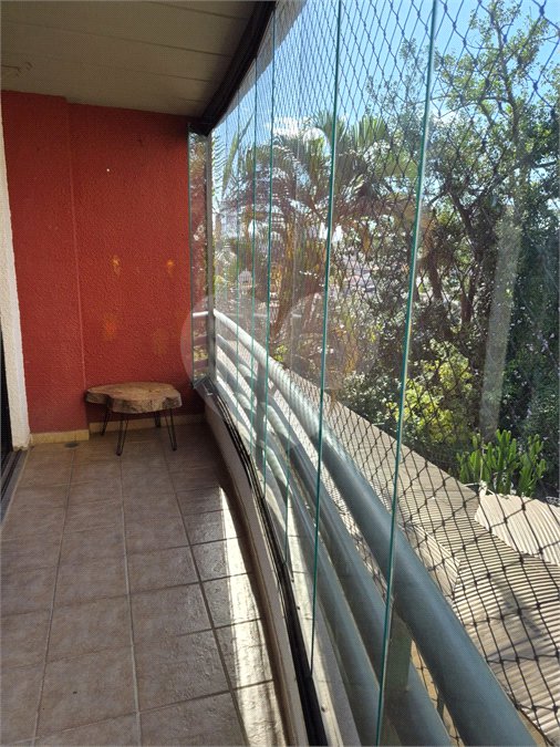 Apartamento à venda com 3 quartos, sendo 1 suíte,  em Cidade São Francisco, São Paulo, SP