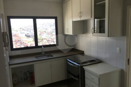 Apartamento à venda com 3 quartos, sendo 1 suíte, em Vila Andrade, São Paulo, SP