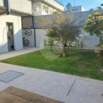 Casa à venda com 4 quartos, sendo 2 suítes,  no condomínio Figueira Garden, Atibaia - SP