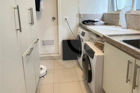 Apartamento à venda com 3 suítes em Vila Suzana, São Paulo, SP