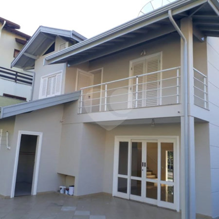 Casa à venda com 3 quartos, sendo 1 suíte, em Condomínio Residencial Terras do Caribe, Valinhos, SP