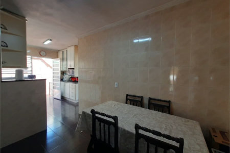 Casa à venda com 4 quartos, sendo 1 suíte, em Parque Continental, São Paulo, SP