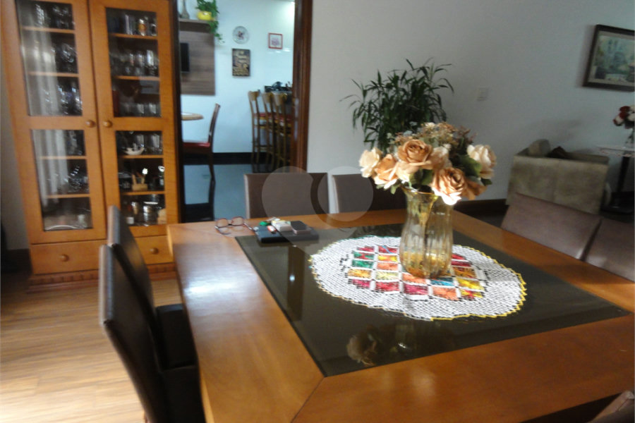Sobrado à venda com 4 quartos, sendo 2 suítes,  em Mandaqui, São Paulo, SP