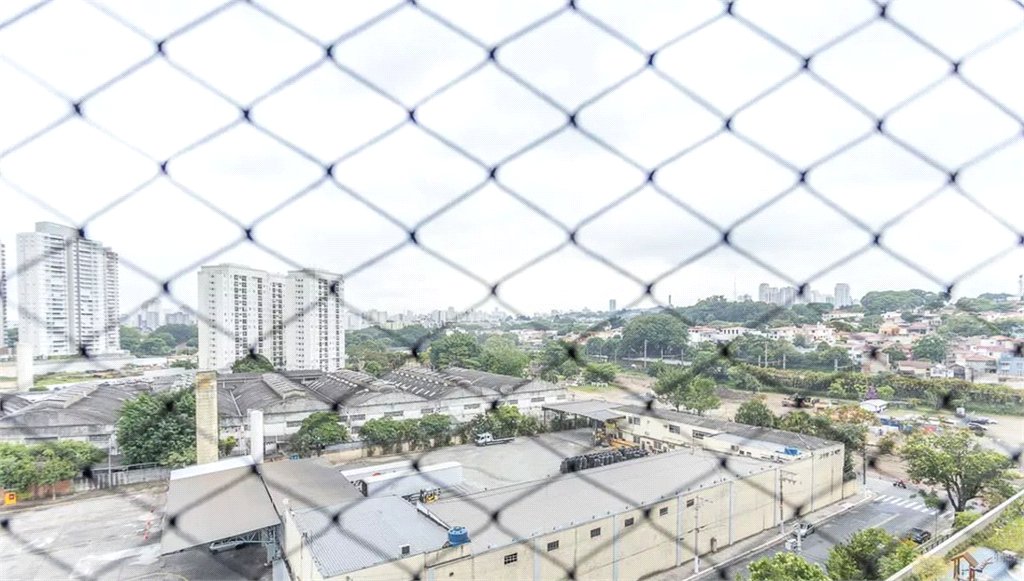 Apartamento à venda com 3 quartos, sendo 1 suíte, em Vila Anastácio, São Paulo, SP