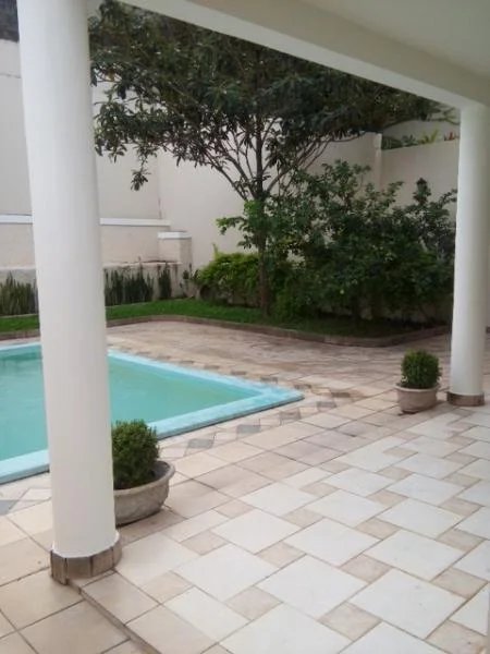 Casa à venda com 4 quartos, sendo 3 suítes,  em Jardim Leonor, São Paulo, SP