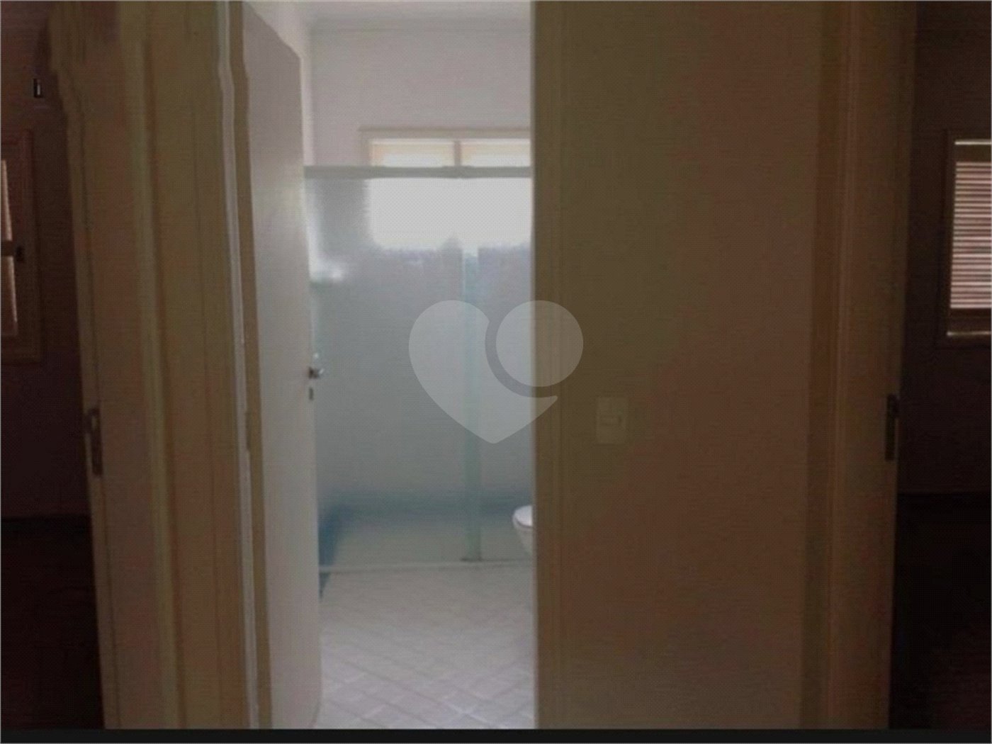 Casa à venda com 4 quartos, sendo 2 suítes, no condomínio Bosque de Grevilea, Vinhedo - SP