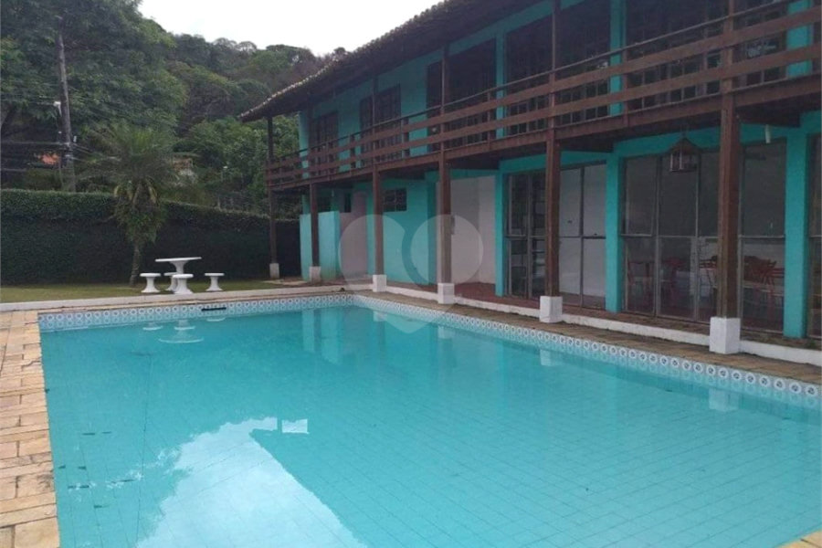 Casa Térrea à venda com 5 quartos, sendo 3 suítes, em Serra da Cantareira, Mairiporã, SP