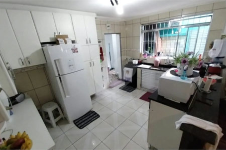 Sobrado à venda com 4 quartos, sendo 1 suíte, em Vila Prel, São Paulo, SP
