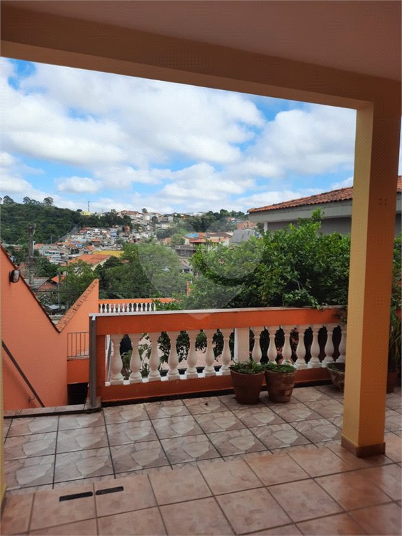 Sobrado à venda com 3 quartos, sendo 1 suíte, em Portal da Primavera, Cotia, SP