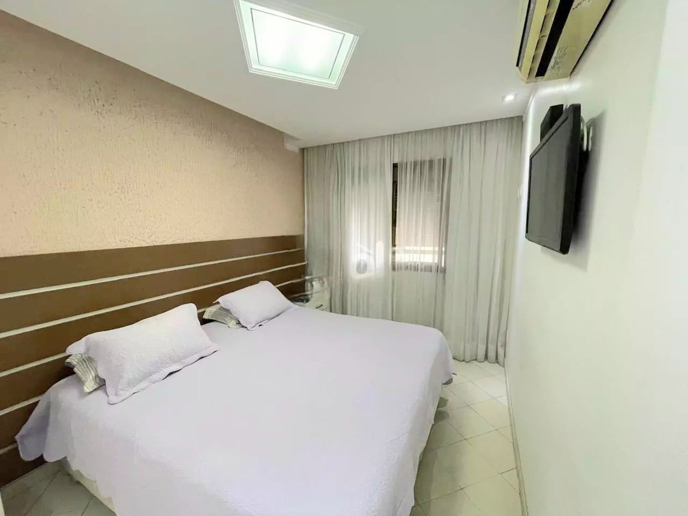 Apartamento com 2 dormitórios à venda, 110 m² por R$ 1.150.000,00 - Gonzaga - Santos/SP