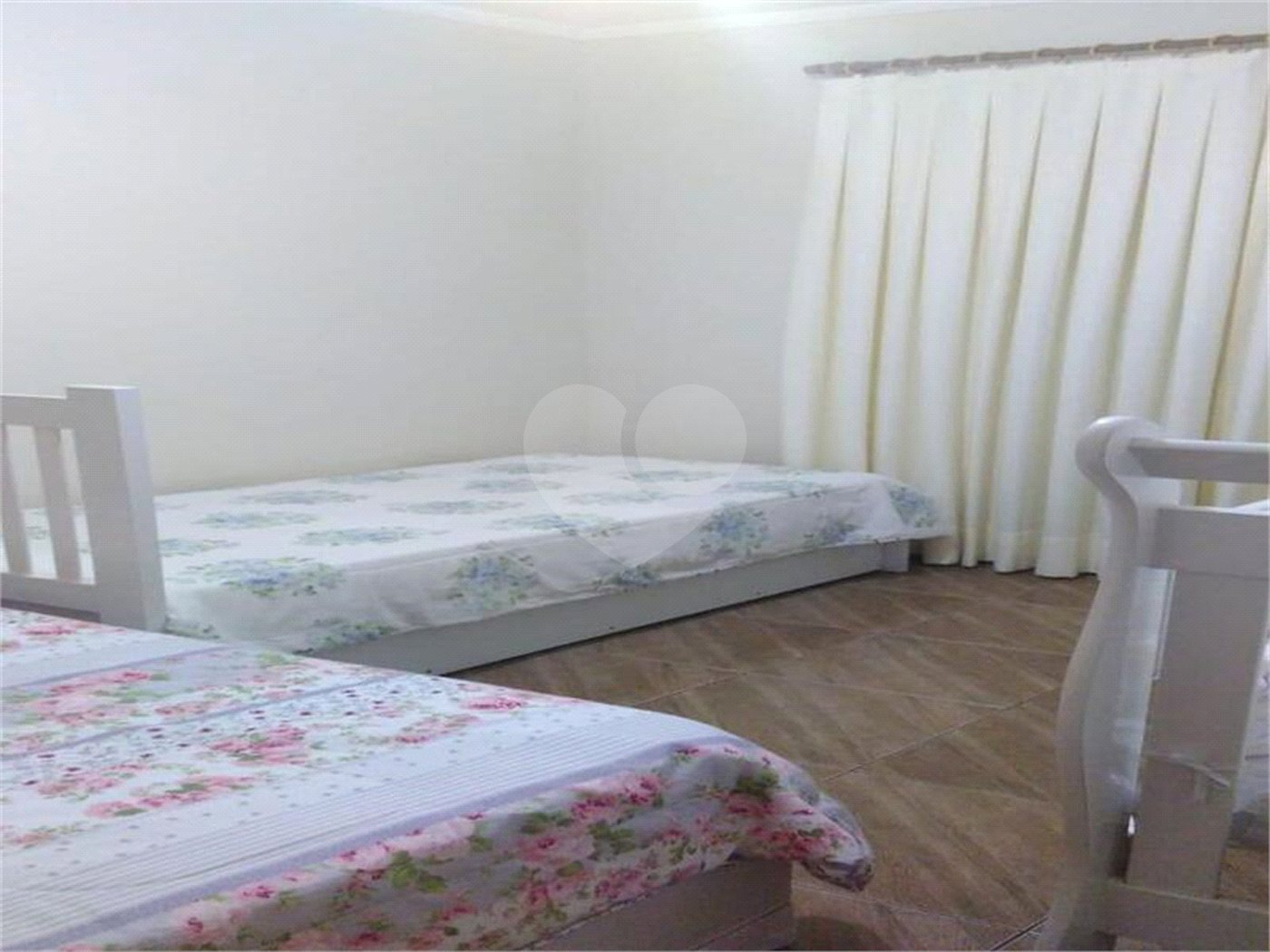 Casa à venda com 4 quartos, sendo 2 suítes, em Loteamento Jardim Parque das Palmeiras, Serra Negra, SP