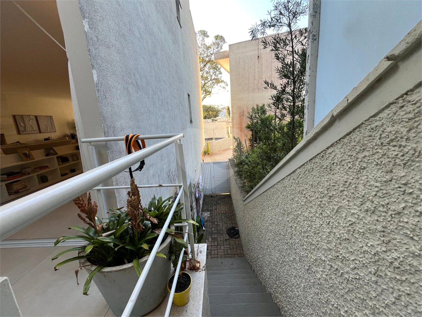 Casa à venda com 3 suítes no condomínio Domus, São Paulo - SP