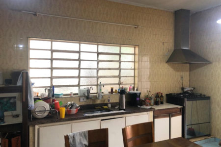 Casa à venda com 4 quartos, sendo 1 suíte,  em Jardim Colombo, São Paulo, SP