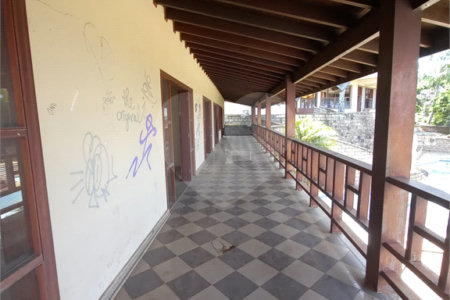 Casa à venda com 14 quartos, sendo 10 suítes, no condomínio Rua do Observatorio 2270, Vinhedo - SP