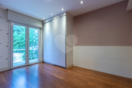 Casa à venda com 4 suítes no condomínio Las Cumbres, São Paulo - SP
