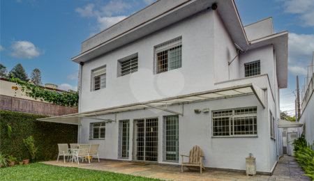 Casa de Vila à venda com 3 quartos, sendo 1 suíte,  em Granja Julieta, São Paulo, SP