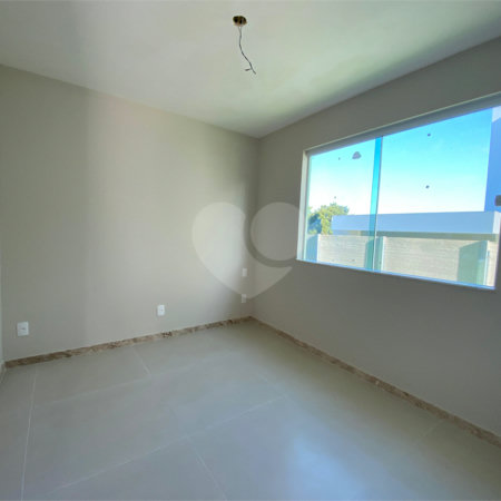 Casa à venda com 4 quartos, sendo 3 suítes, em Orla Norte, Porto Seguro, BA