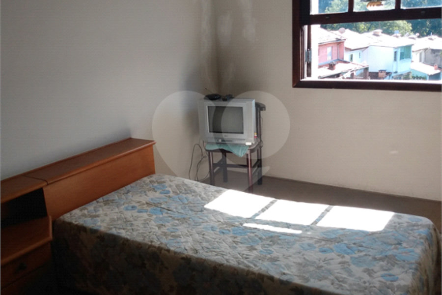Sobrado à venda ou para alugar com 3 quartos, sendo 1 suíte, em Horto, São Paulo, SP