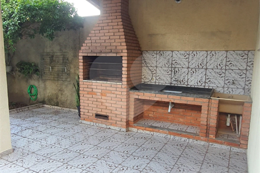 Sobrado à venda com 4 quartos, sendo 1 suíte, em Vila Pereira Barreto, São Paulo, SP