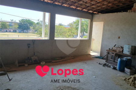 Casa à venda com 7 quartos, sendo 2 suítes, em Campo Grande, Rio de Janeiro, RJ