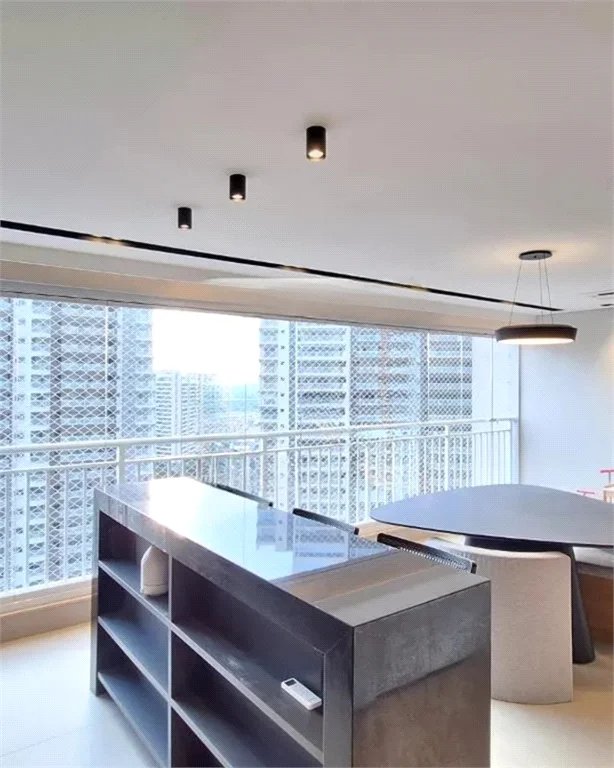 Apartamento à venda com 4 quartos, sendo 2 suítes, em Vila Anastácio, São Paulo, SP