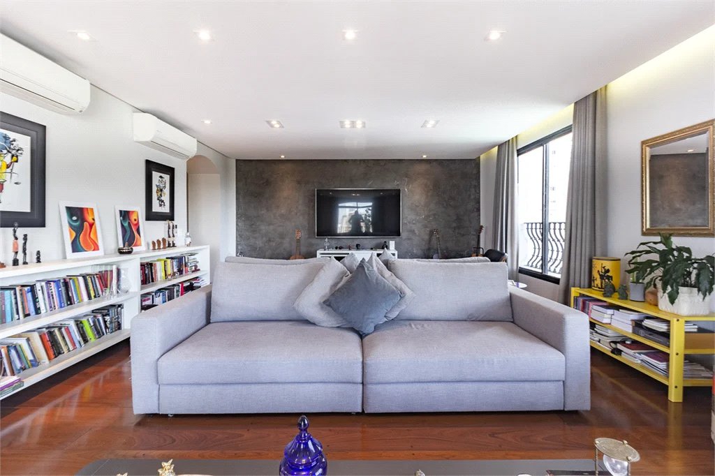 Apartamento à venda com 4 quartos, sendo 2 suítes,  em Jardim Parque Morumbi, São Paulo, SP