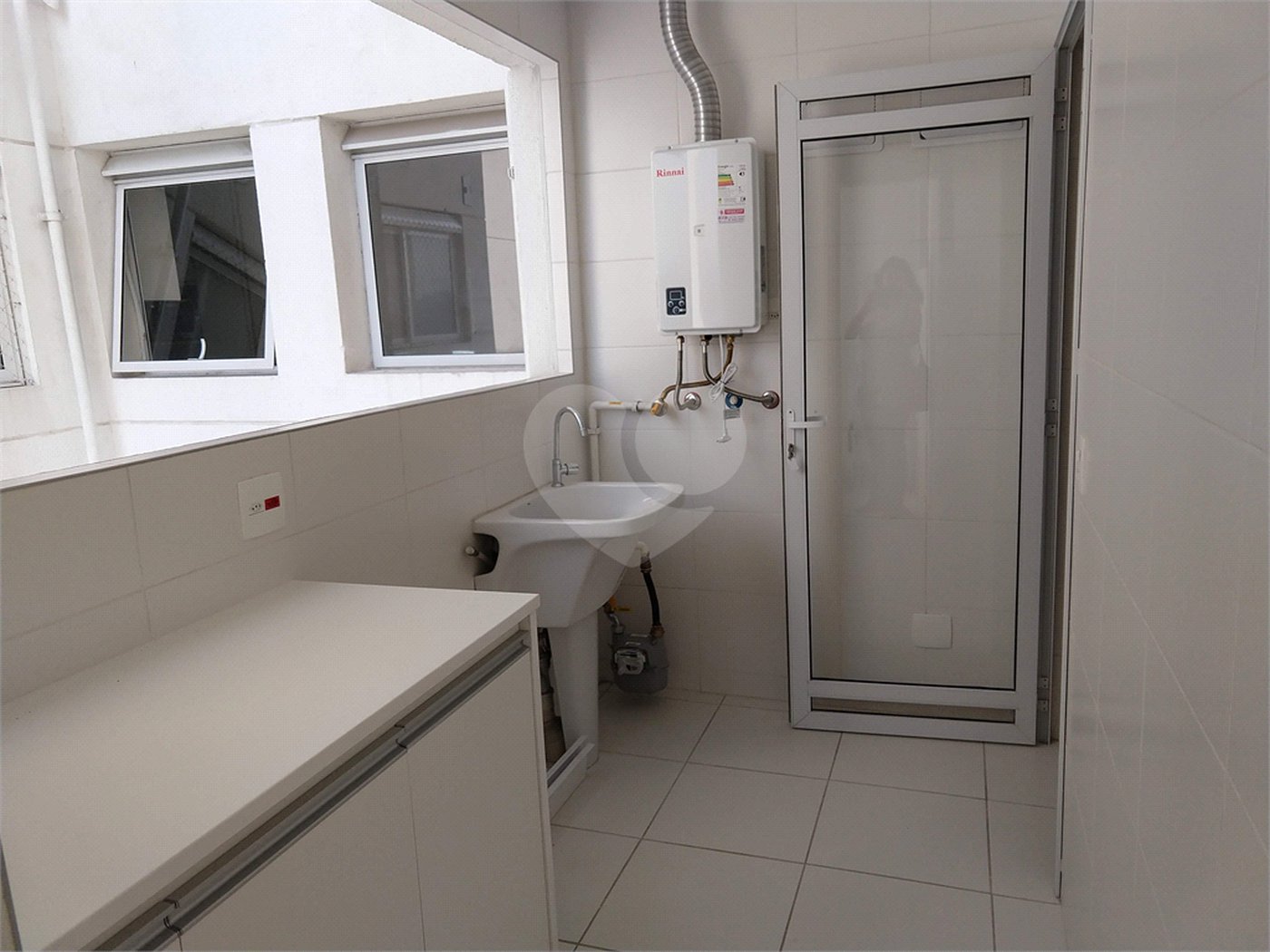 Apartamento à venda com 3 suítes em Vila Anastácio, São Paulo, SP