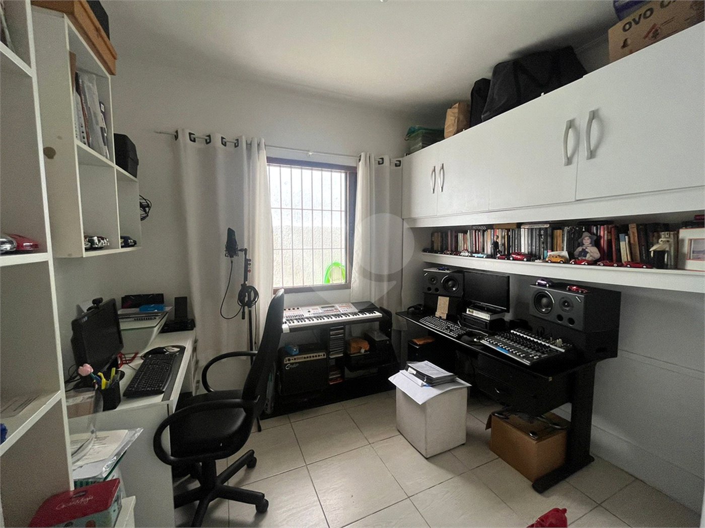 Casa à venda com 4 quartos, sendo 1 suíte, em Horto, São Paulo, SP