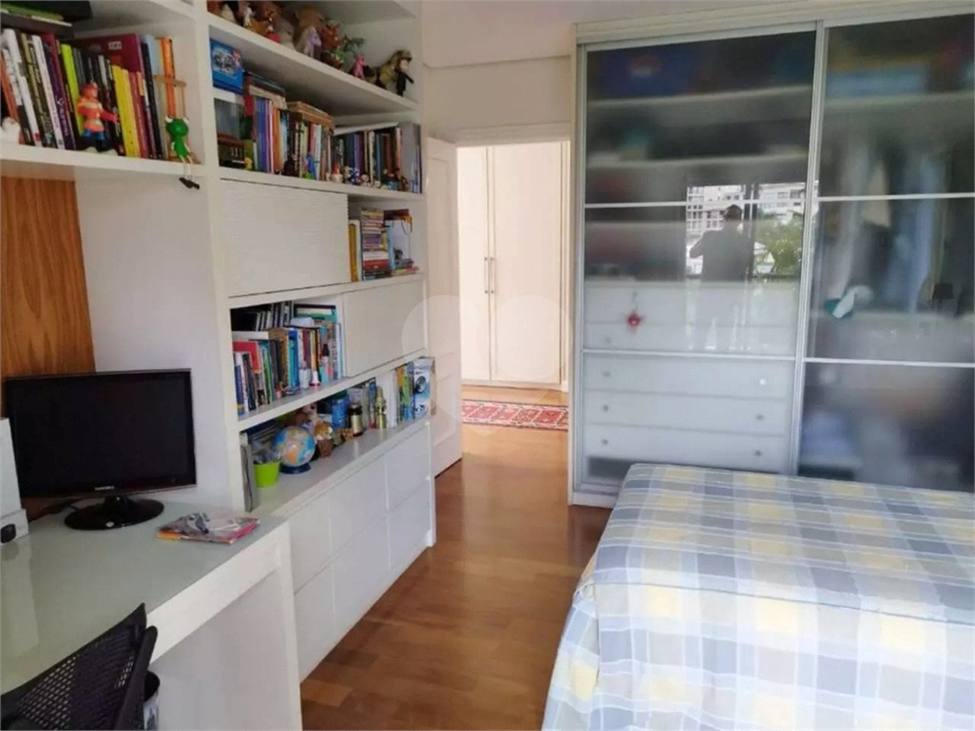Casa à venda ou para alugar com 4 suítes no condomínio Solares Vila Europa, São Paulo - SP
