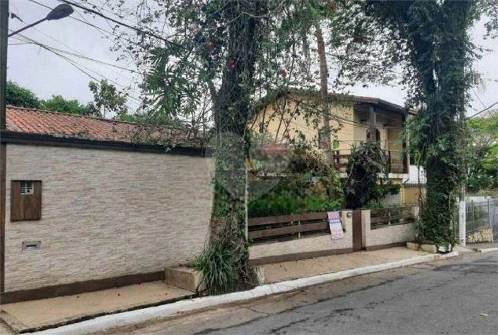 Sobrado à venda com 3 quartos em Tremembé, São Paulo, SP