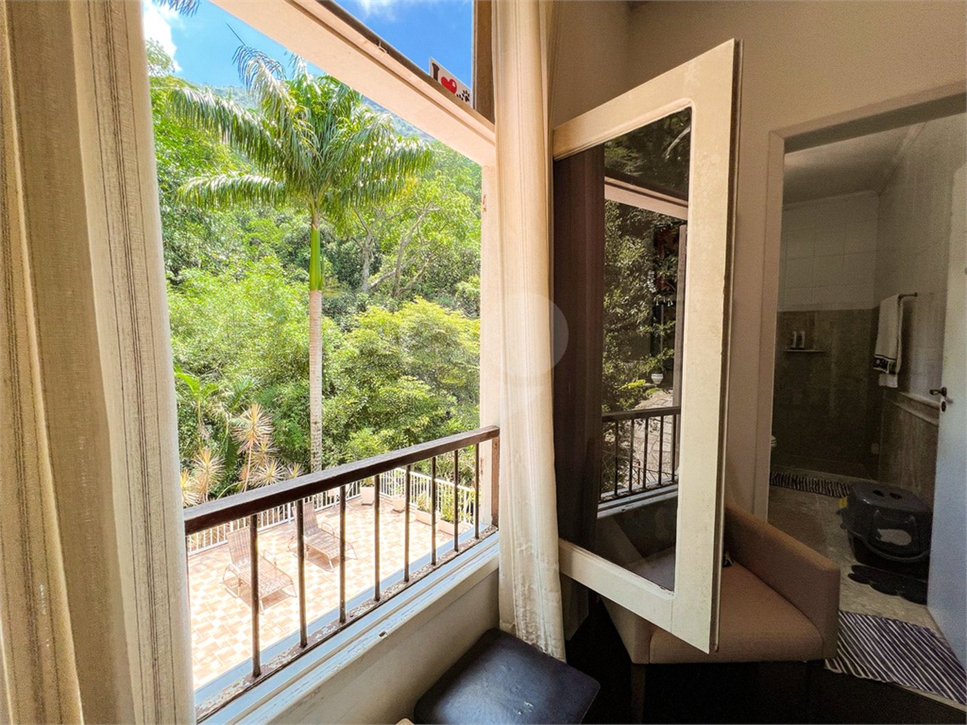 Casa à venda com 5 quartos, sendo 3 suítes,  em São Conrado, Rio de Janeiro, RJ